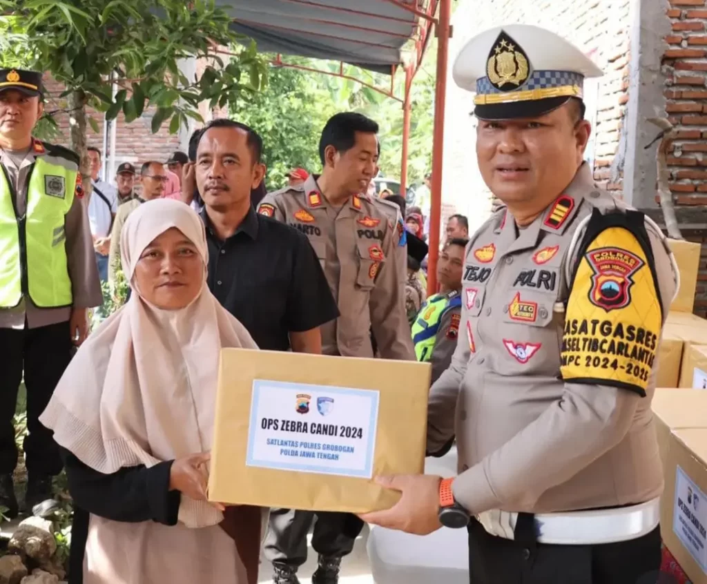 Aksi Bedah Rumah Satlantas Polres Grobogan Patut Mendapatkan Apresiasi.